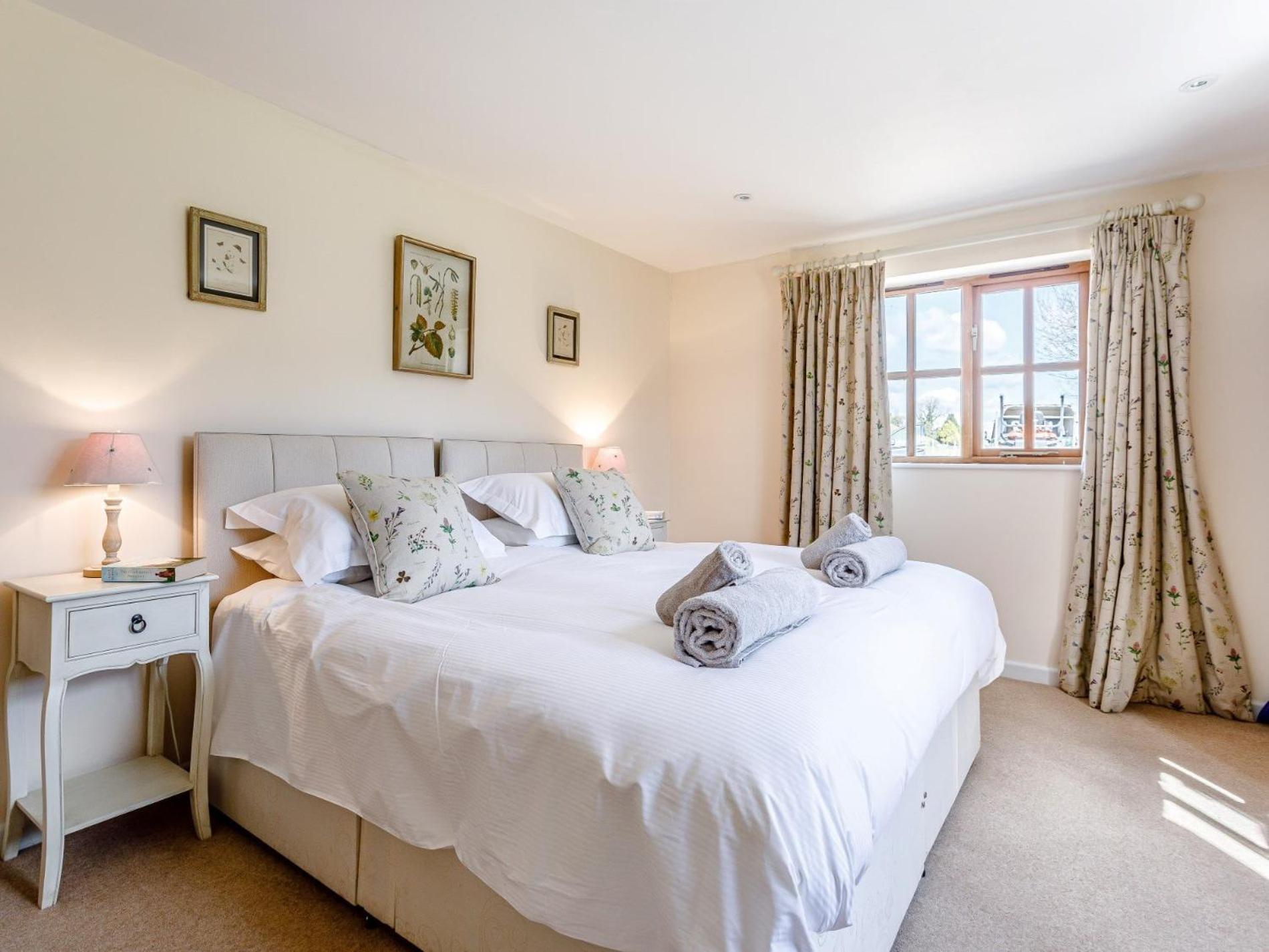 2 Bed In Dorchester 75243 Frampton  Экстерьер фото